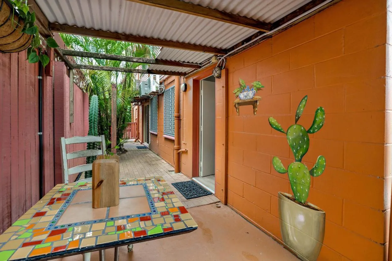 Travellers Oasis Hostel Cairns