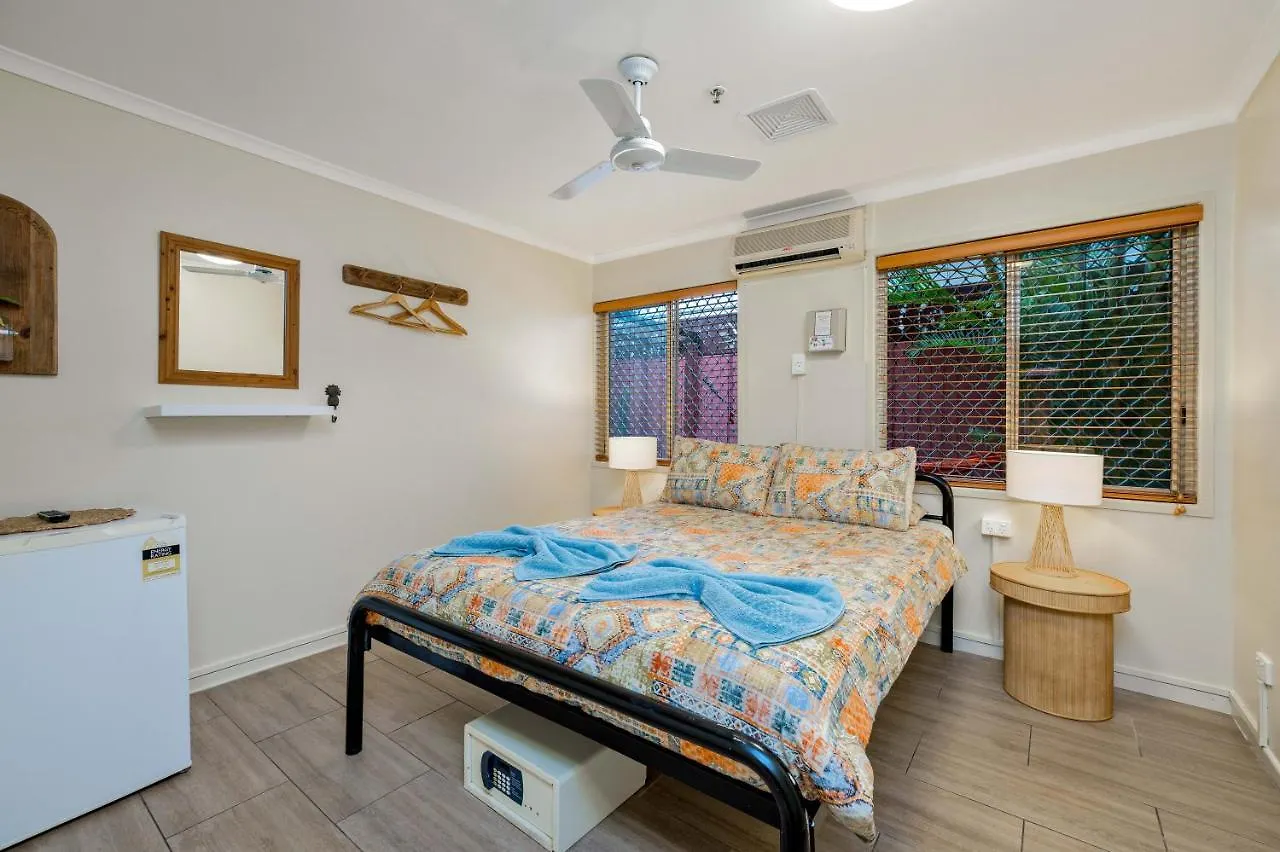 Travellers Oasis Hostel Cairns