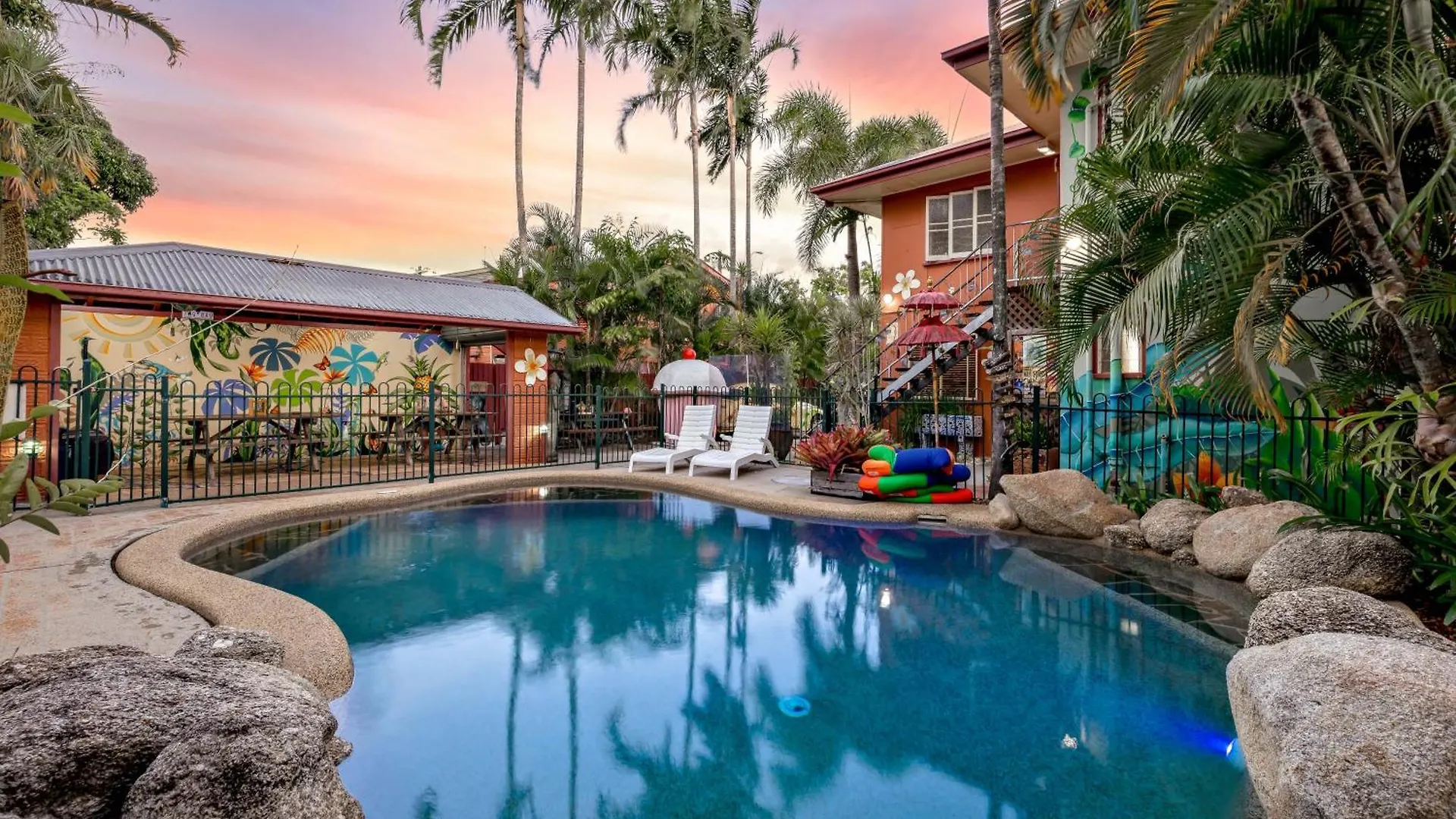 Travellers Oasis Hostel Cairns