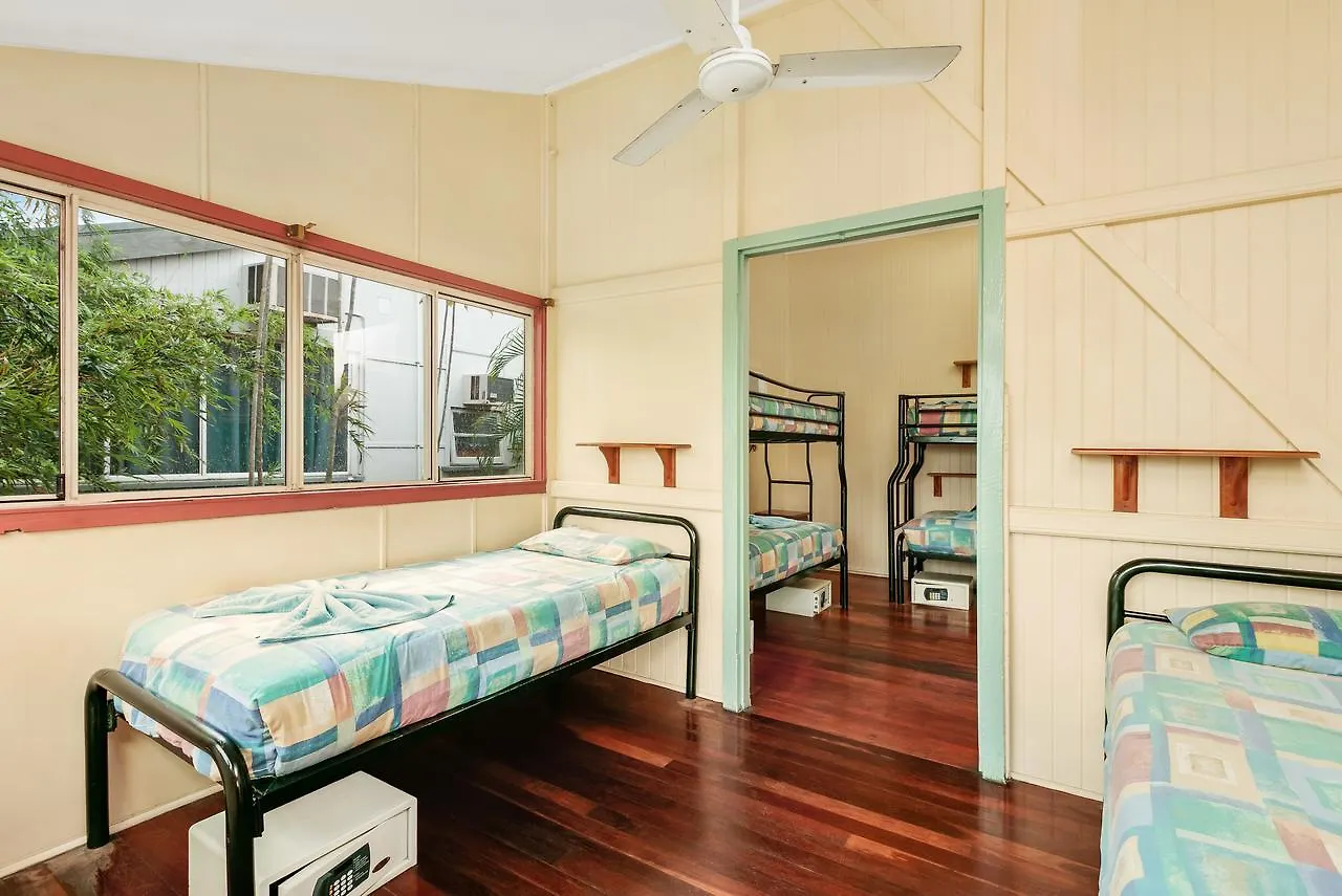 Travellers Oasis Hostel Cairns 0*,