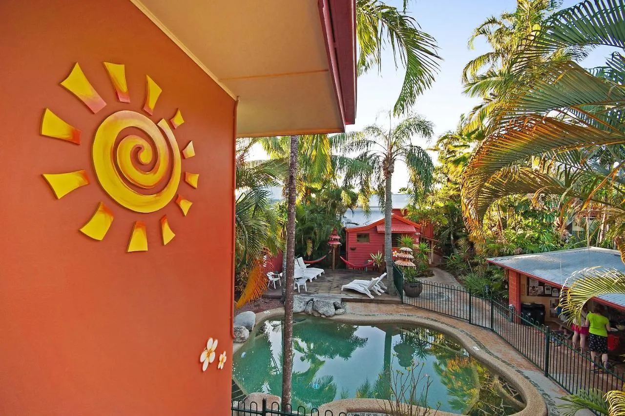 Travellers Oasis Hostel Cairns