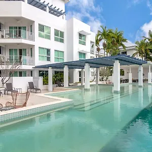 4* Resort 201 Street